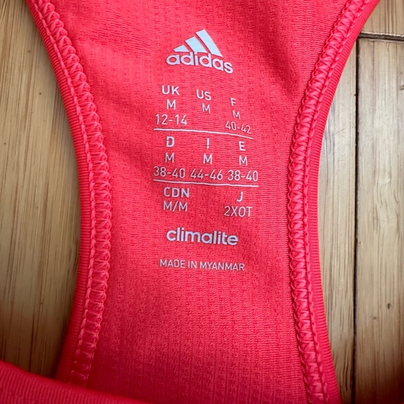 Adidas Women’s Climalite Sports Bra Size Medium - Picture 4 of 7